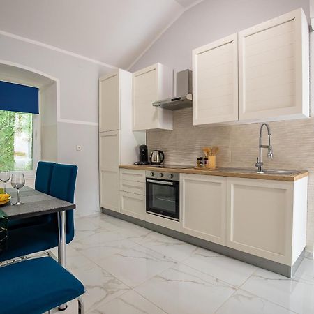 Studio Apartment Jemi พูลา ภายนอก รูปภาพ