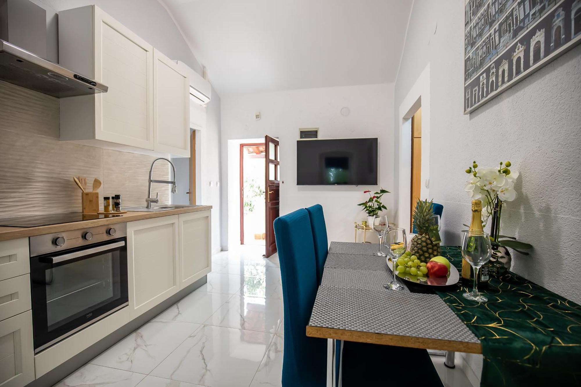 Studio Apartment Jemi พูลา ภายนอก รูปภาพ
