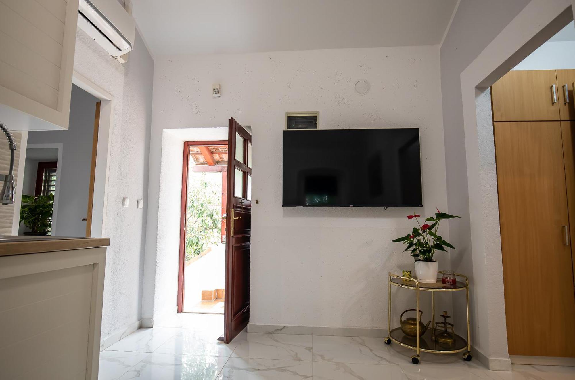 Studio Apartment Jemi พูลา ภายนอก รูปภาพ